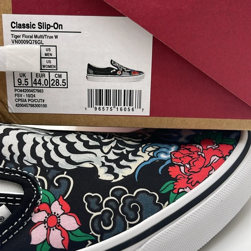 Vans WMNS Black Slip-On Shoes with Floral and Tiger Design Classic Slip On Snkrs - Picture 16 of 16